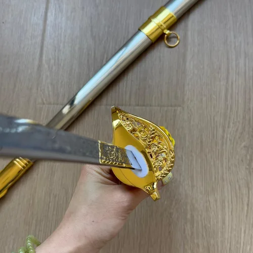 Vista 6 de Espada de comando ceremonial con funda a juego, hoja de patrón láser 2Cr13 23.6 in/23.6 pulgadas de longitud total 1.2 lbs/1.21 libras
