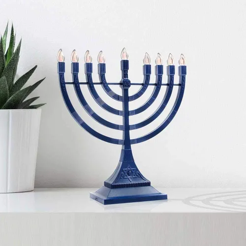 Vista 8 de Menorá eléctrica con luces LED, de Zion Judaica, funciona con batería o USB