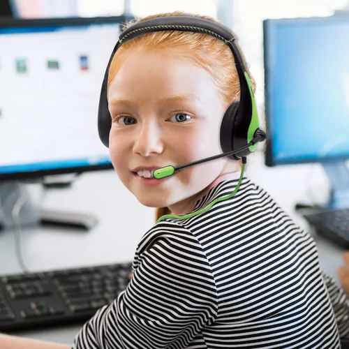 Vista 3 de Avid Productos Auriculares AE-36 en verde con micrófono de pluma ajustable para escuela, aula, educación, pruebas y evaluación (paquete de 10)