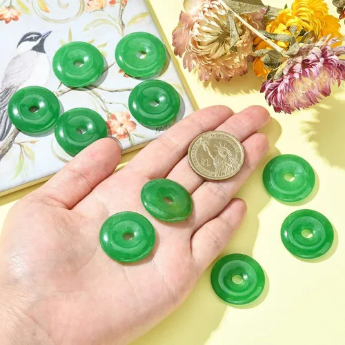Vista 4 de KitBeads 10 dijes de dona de jade natural, dije curativo de chakras, círculo, moneda, cuarzo para hacer collares, joyas