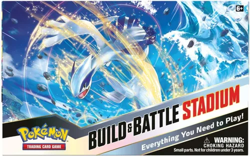 Vista 3 de Pokémon TCG: Espada y Escudo Silver Tempest Estadio de Construcción y Batalla