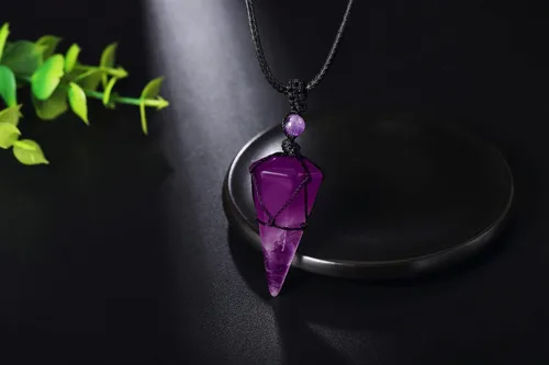 Vista 6 de XIANNVXI Collar puntiagudo con piedra de cristal curativo, cuerda negra ajustable, collar con colgante de piedras preciosas naturales, joyería