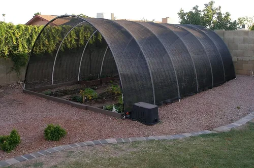 Vista 6 de Agfabric Cubierta de tela con 70% protector solar con clips para plantas de 6 x 12 pies, color negro 70% negro