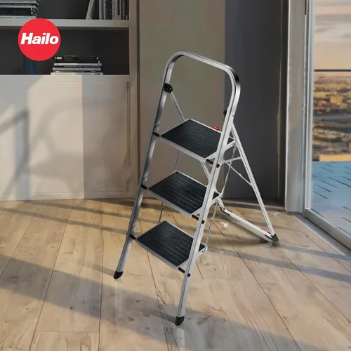 Vista 2 de Hailo K60 StandardLine Escalón plegable de aluminio Tres escalones grandes con alfombrillas antideslizantes Mecanismo de seguridad plegable