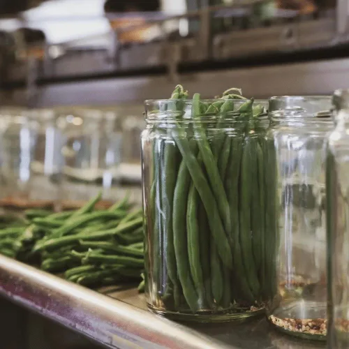 Vista 8 de Foster's Frijoles verdes en escabeche en frasco, original, 16 onzas, paquete de 2, receta tradicional de verduras en escabeche durante más de 40