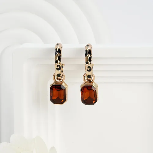 Vista 4 de Fire beetle Aretes de leopardo para mujer, aretes con estampado de leopardo y guepardo con piedras preciosas, aretes colgantes de puntos