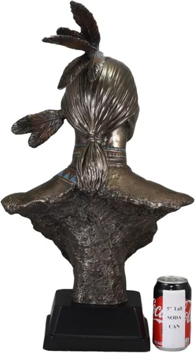 Vista 4 de Ebros Gift Juego grande de 2 estatuas tribales de 21 pulgadas de alto, nativo americano, jefe indio guerrero y princesa con tocado de plumas