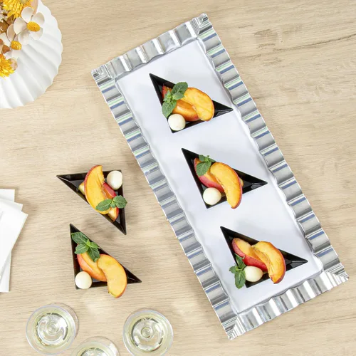 Vista 6 de Restaurantware Mini platos de aperitivo de 4 x 2 pulgadas, 100 platos triangulares desechables – Sirve muestras o aperitivos para fiestas o Negro
