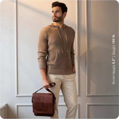 Vista 2 de VELEZ - Bolso bandolera de cuero hecho a mano para hombre
