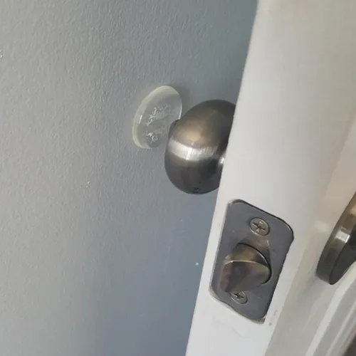Vista 7 de Protector de pared para pomo de puerta