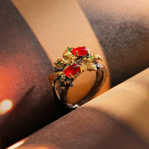 Vista 4 de Gothic Ruby Black Rings Women - Colorful Rhinestone Golden Leaf Copper Rings