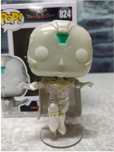 Vista 4 de Funko Pop WandaVision The Vision Glow in the Dark Edición especial