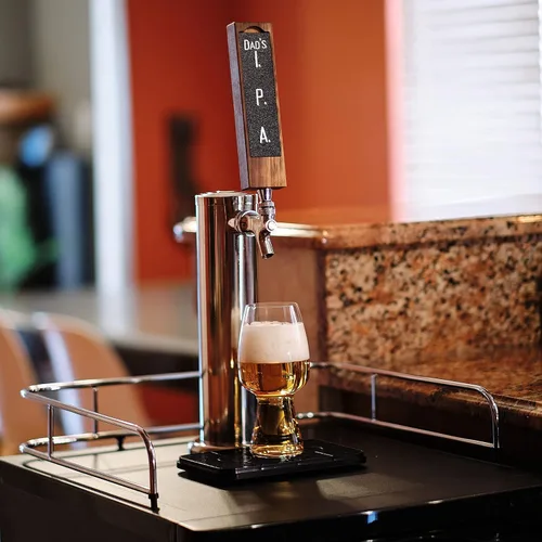 Vista 5 de Mango de grifo de cerveza con pizarra extraíble, mango de madera de nogal rústico de 8 pulgadas con una práctica pizarra magnética extraíble