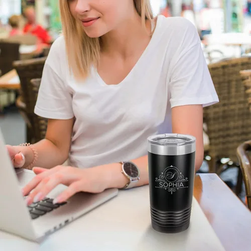 Vista 5 de Vasos de café personalizados con monograma con inicial y nombre, 20 onzas, grabado con láser en acero inoxidable aislado al vacío, taza de viaje