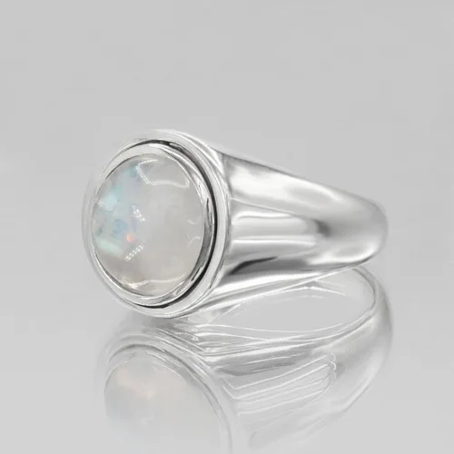 Vista 4 de Anillo de plata de ley con luna creciente celta con piedra lunar arcoíris (tallas 4-15)