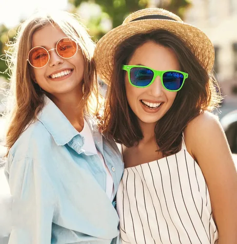 Vista 2 de Eyegla Paquete de 12 lentes de sol unisex retro de los años 80 neón para fiestas para niños y adultos