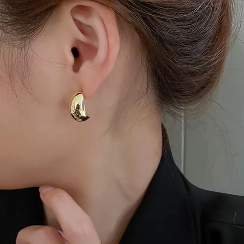 Vista 2 de Aretes de aro gruesos de oro para mujer, con textura, abiertos, gruesos, aretes de aro triples