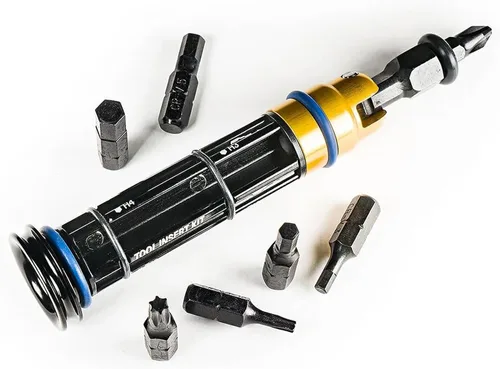 Vista 2 de Lezyne Kit de inserción de herramientas Negro, M Durable Machined Aluminum Construction, 8 Hardened Steel Tool Bits, Bar End Plugs, 3 O-Ring