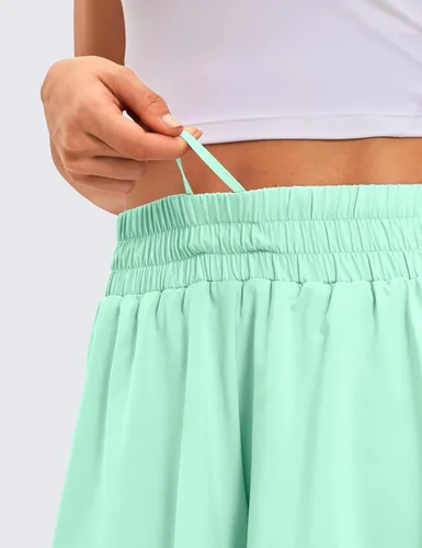 Vista 8 de CRZ YOGA Pantalones cortos de correr 2 en 1 para mujer, cintura alta, secado rápido, para atletismo, gimnasio, descanso, entrenamiento, lindas