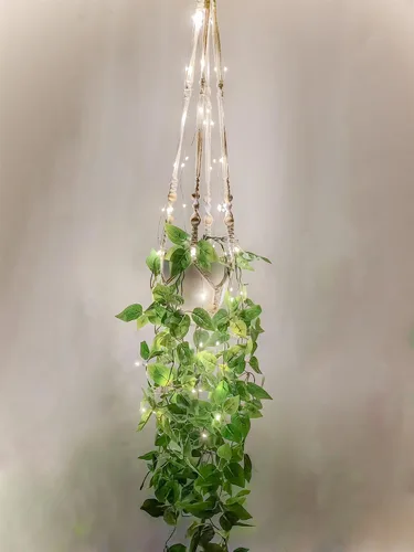 Vista 8 de Paquete de 2 colgadores de macramé para plantas con luces, cesta colgante para macetas de interior con cuentas de madera, soporte para macetas