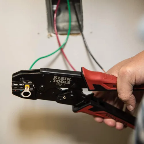 Vista 6 de Klein Tools 3005CR Herramienta de crimpadora de alambre, crimpadora de terminales aislada de trinquete para cable de 10 a 22 AWG