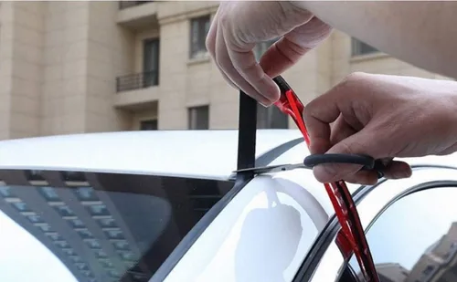 Vista 7 de TRUE LINE Automotive Tira para Parabrisas Delantero de Automóvil de 13 Pies - Tira de Goma Selladora para Clima de Ventana y Puerta - Kit de Moldura