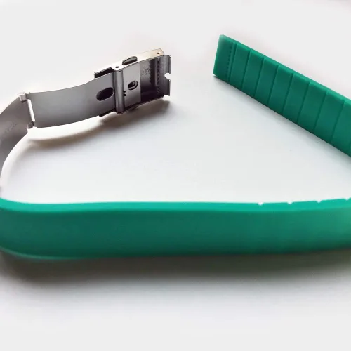 Vista 4 de 1 unidad. de 50 pulseras de identificación de silicona, placa de grabado de 1.378in y cierre de acero inoxidable. (Verde)