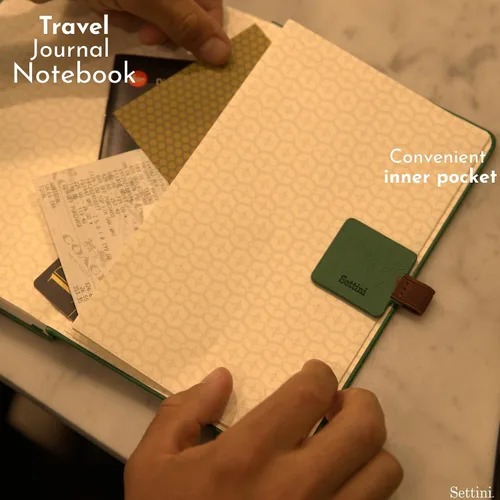 Vista 10 de SETTINI Cuaderno de diario para escribir, cuaderno de tapa dura de cuero vegano – Bucle para bolígrafo, bolsillos traseros y diseño plano, 120 GSM