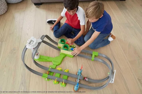 Vista 2 de Juego de circuitos Hot Wheels Mario Kart Lite Track Set