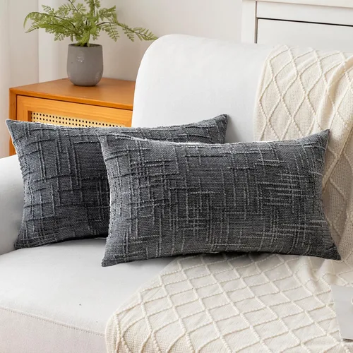 Vista 8 de Fundas de almohada decorativas de 18 x 18 pulgadas, juego de 4, suaves, sólidas, de estilo granja, fundas de almohada de chenilla para sofá, fundas