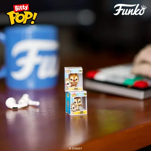Vista 21 de Funko Bitty Pop! Disney - Minnie, paquete de 4 – Minnie Mouse (vestido rojo), pato margarita, pato Donald y una figura misteriosa sorpresa – 0.9