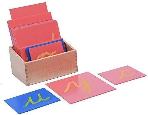 Vista 3 de DANNI Juguetes para bebés Montessori Language Lower Case Papel de lija Letras Cursiva Tablero de Rastreo Temprano Preescolar Cumpleaños