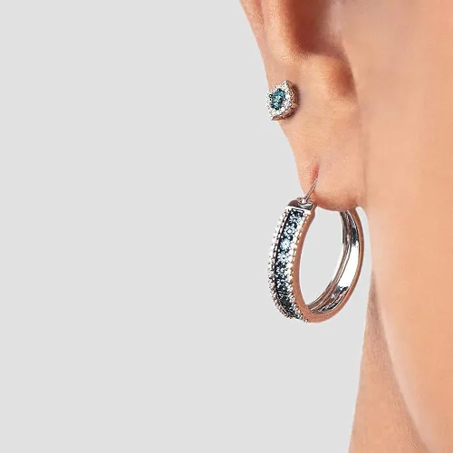 Vista 4 de Jewelili Aretes de aro de plata de ley con diamantes redondos azules y blancos naturales tratados, 110 quilates, Metal, diamante azul