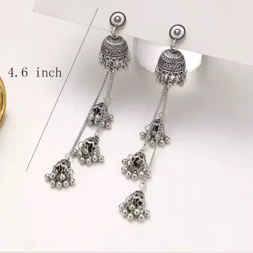 Vista 4 de Aretes bohemios vintage con borlas Jhumka Jhumki para mujeres y niñas, joyería oxidada india, aretes largos de campana, aretes tradicionales étnicos