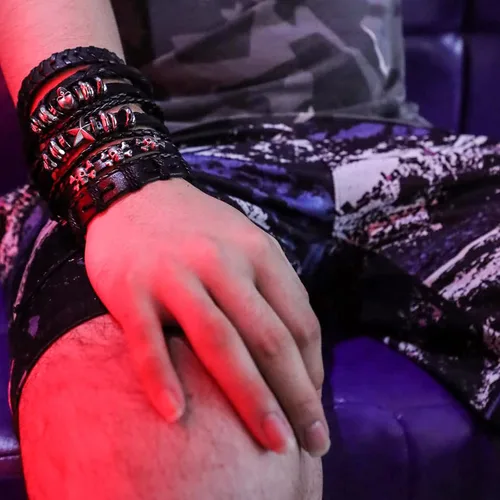 Vista 2 de MILAKOO Pulseras de cuero trenzado de piel sintética punk gótico punk esqueleto accesorios para hombres mujeres Rock n Roll decoración de fiesta
