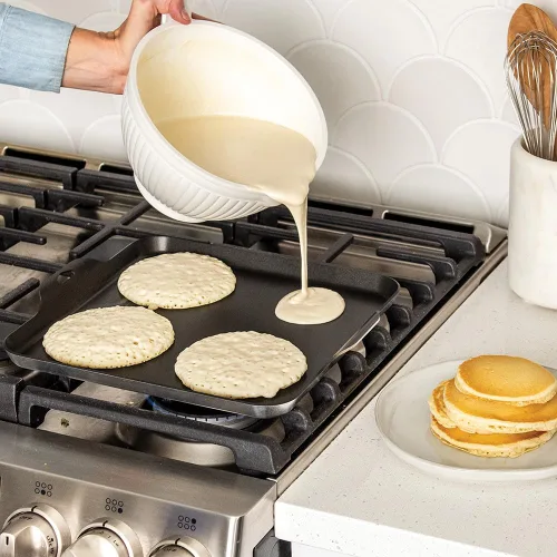 Vista 2 de Nordic Ware Tazón para Mezcla de Masa, Blanco, 10 Tazas