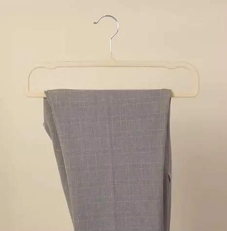 Vista 5 de Perchas minimalistas de terciopelo premium, perchas antideslizantes para ropa, beige y gris, paquete de 10 (Blanco)