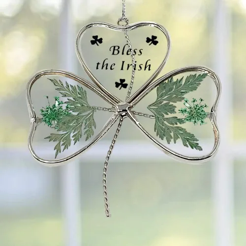 Vista 4 de Atrapasoles de trébol irlandés – Atrapasoles de trébol floral verde prensado con «Bless the Irish» – Decoración de ventana del día de San Patricio