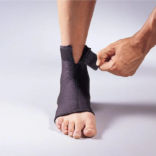 Vista 4 de LP SUPPORT 728CA Extreme Tobillera CoolPrene - Manga de compresión transpirable para apoyar y proteger el tobillo (negro, S)