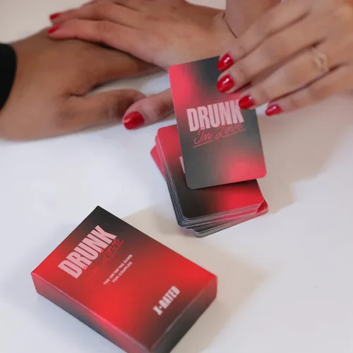 Vista 4 de Drunk in Love Juego de cartas para beber para parejas, divertidos juegos de citas íntimas para parejas, juegos para parejas para adultos, 50
