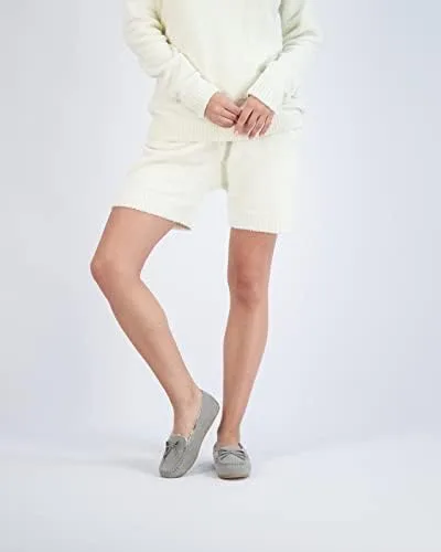 Vista 6 de CUSHIONAIRE - Pantufla tipo mocasín Sabina, para mujer, con espuma viscoelástica