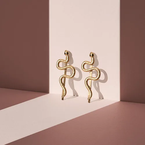 Vista 6 de The Hair Edit Temptation Bobby Pins - Pinzas decorativas de metal dorado en forma de serpiente