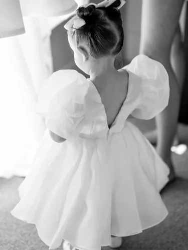 Vista 7 de 2Bunnies Vestido de bebé y niña pequeña de tul de organza con mangas abullonadas, tutú revoloteante, babydoll de estilo princesa, vestido de bola