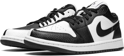 Vista 2 de Nike Air Jordan 1 Low UNC - Tenis de básquetbol para mujer