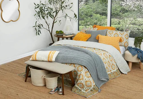 Vista 5 de carol & frank Link Ochre - Almohada tejida de 14 x 22 pulgadas, color amarillo