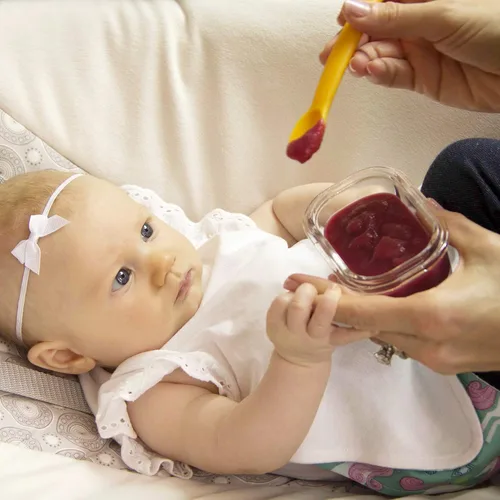 Vista 2 de Innobaby Cuchara de silicona para bebé con estuche de transporte, apta para encías, aguamarina