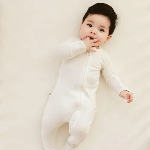 Vista 3 de Goumi Footies Viscosa hecha de bambú Sleep and Play Footie