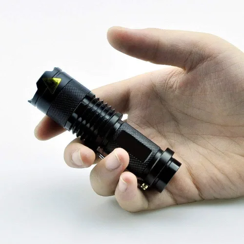 Vista 3 de Pocketman Paquete de 6, 7W 300LM SK-68 3 modos mini luz LED negra linterna táctica