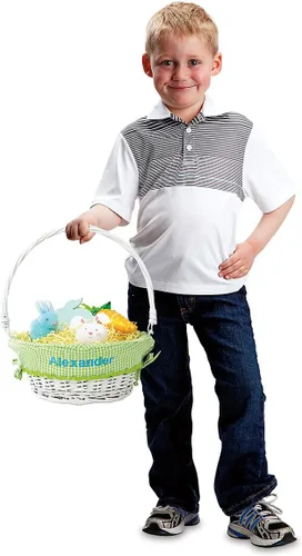 Vista 4 de Lillian Vernon Cesta de Pascua de mimbre personalizada para niños, forro verde extraíble con nombre bordado, para niñas y niños, primera búsqueda