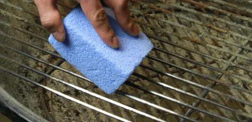 Vista 3 de Chef Craft Select Grill Cleaning Stone, Mediana, Azul